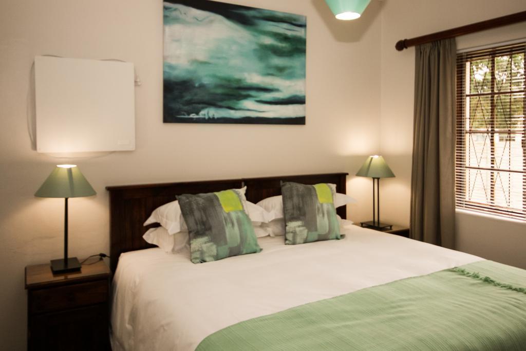 39 On Nile Guest House Порт Елизабет Стая снимка