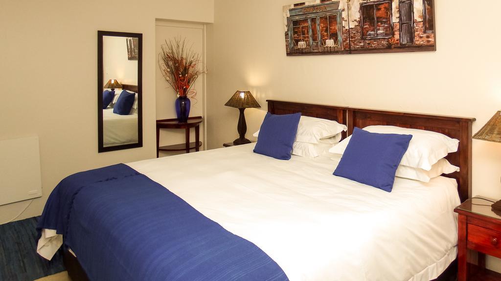 39 On Nile Guest House Порт Елизабет Стая снимка